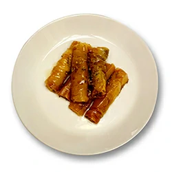 بقلاوة بالعسل الطبيعي والفستق